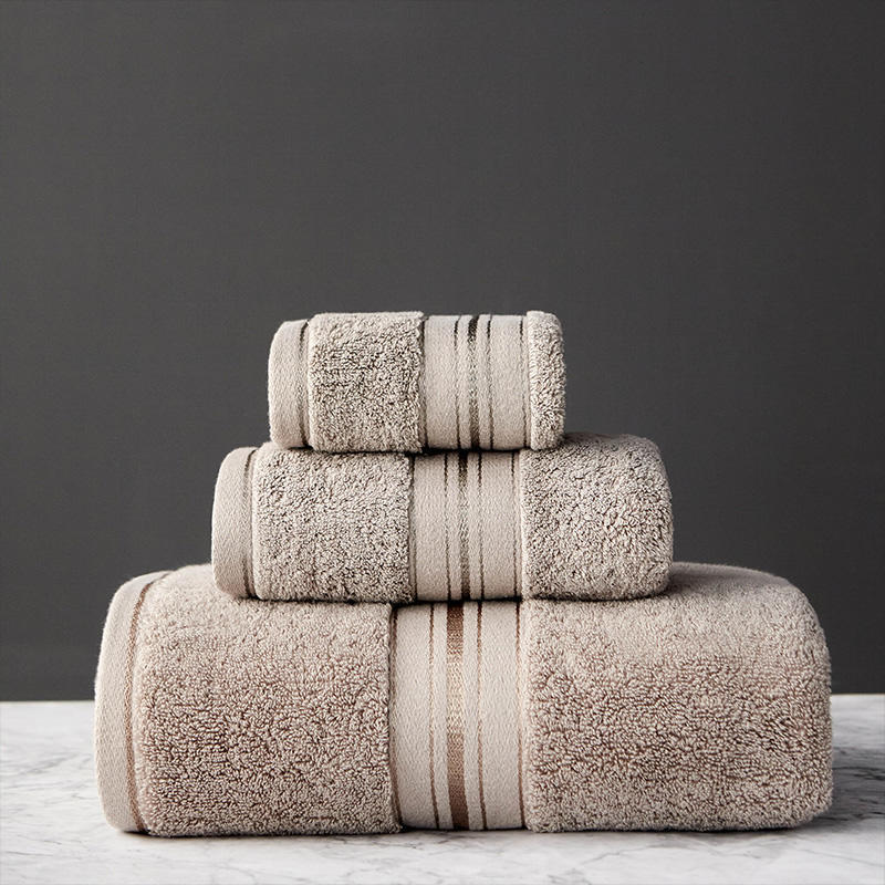 Dickes Badetuch-Set aus reiner Baumwolle