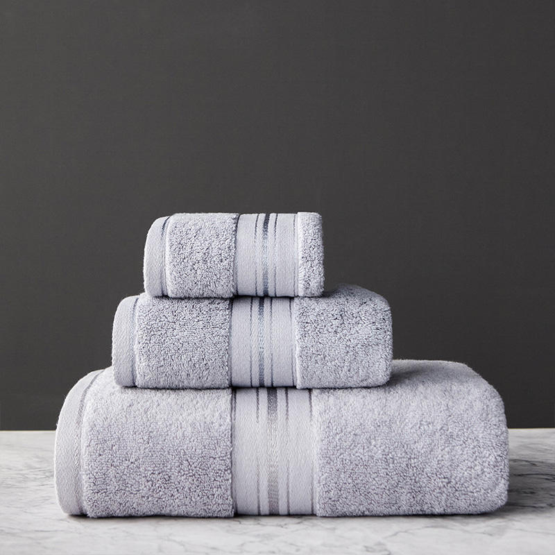 Dickes Badetuch-Set aus reiner Baumwolle