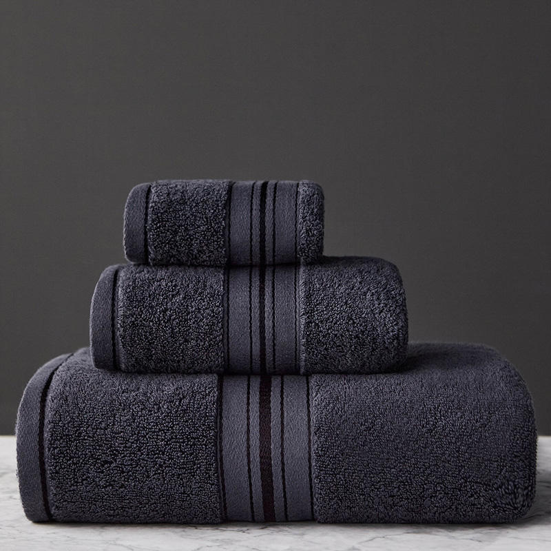 Dickes Badetuch-Set aus reiner Baumwolle