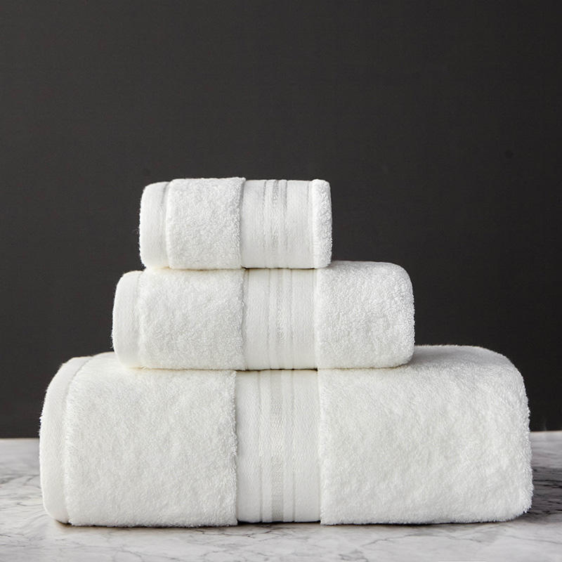 Dickes Badetuch-Set aus reiner Baumwolle