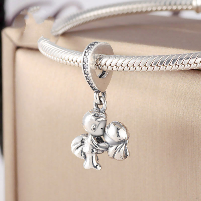 Charm für verliebte Hochzeitspaare, ideal als Gastgeschenk.
