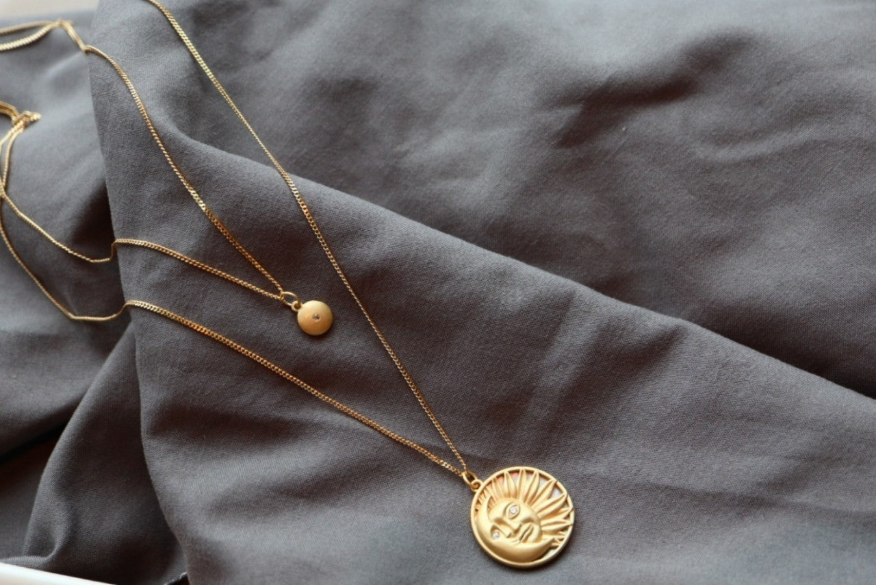 Italian Craftsmanship Natural White Mother-of-pearl Pendant Necklace