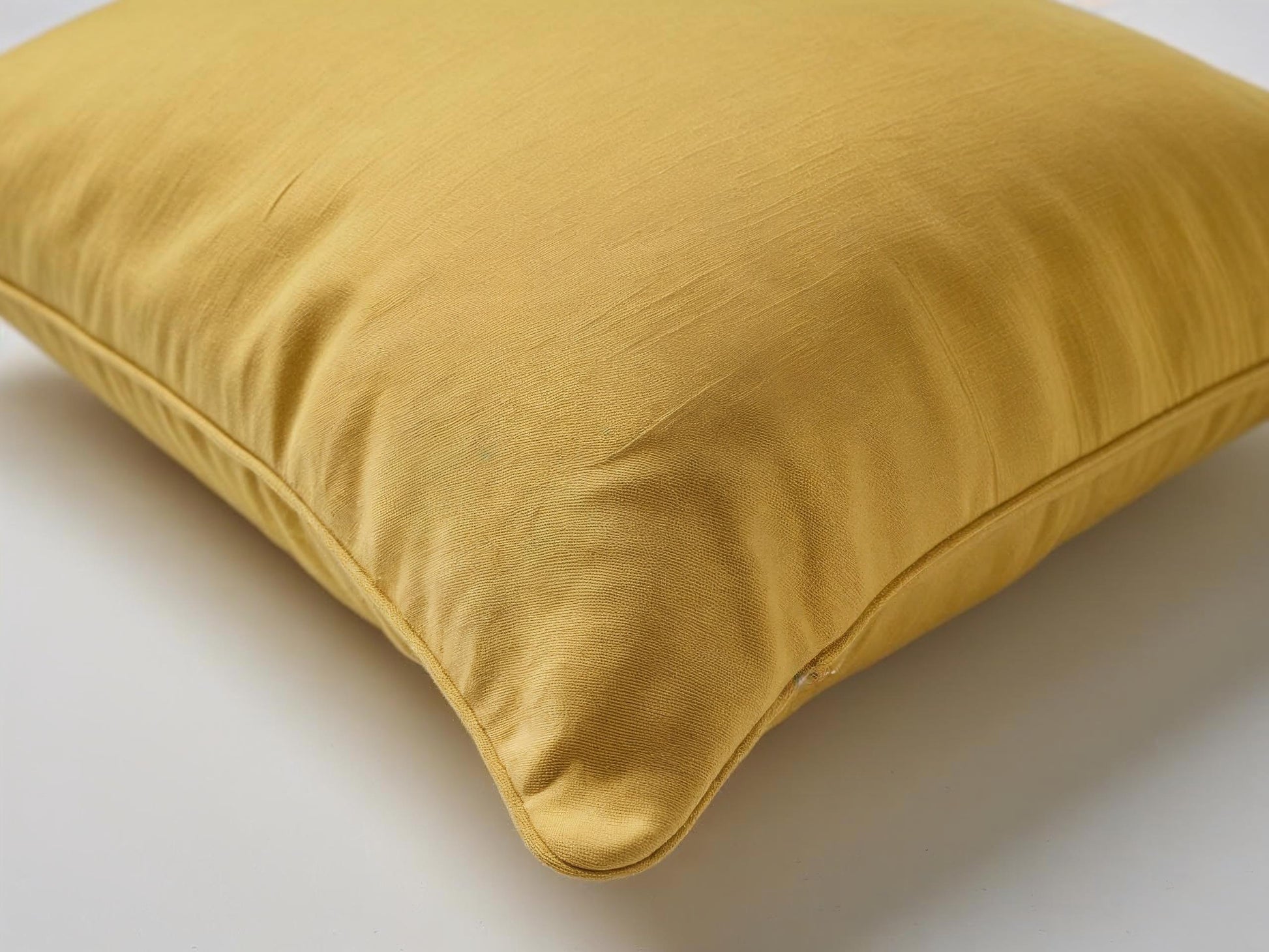 Cuscino arredo „Notturna“ – Oro opaco