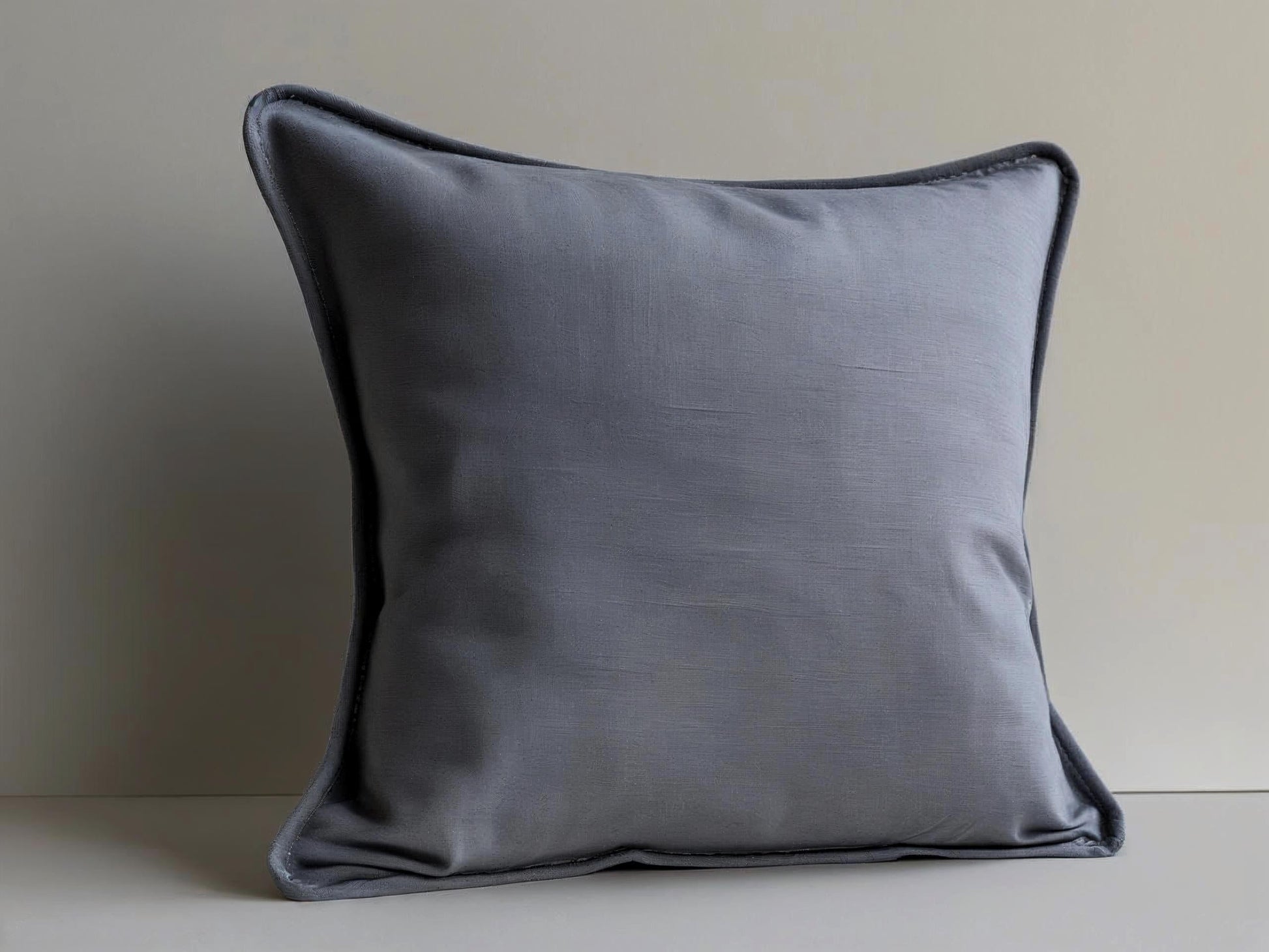 Cuscino arredo „Notturna“ – Grigio fumo