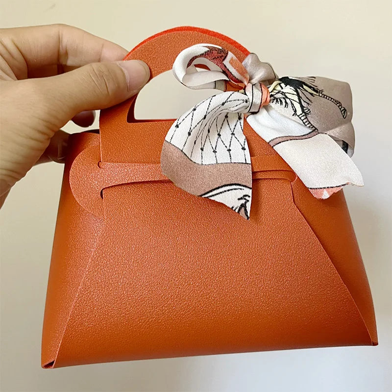 Große Geschenktüte aus Leder mit Schal für Hochzeitsfeiern, 10-teilige Geschenkverpackung.