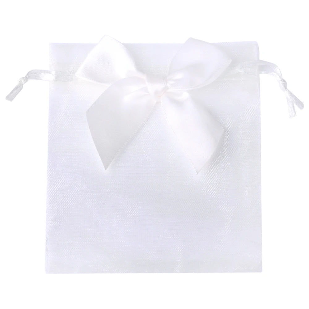 Organza-Geschenkbeutel mit Schleife und Kordelzug.
