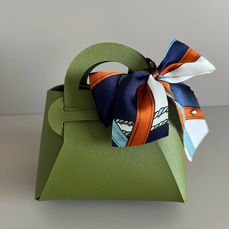 Große Geschenktüte aus Leder mit Schal für Hochzeitsfeiern, 10-teilige Geschenkverpackung.