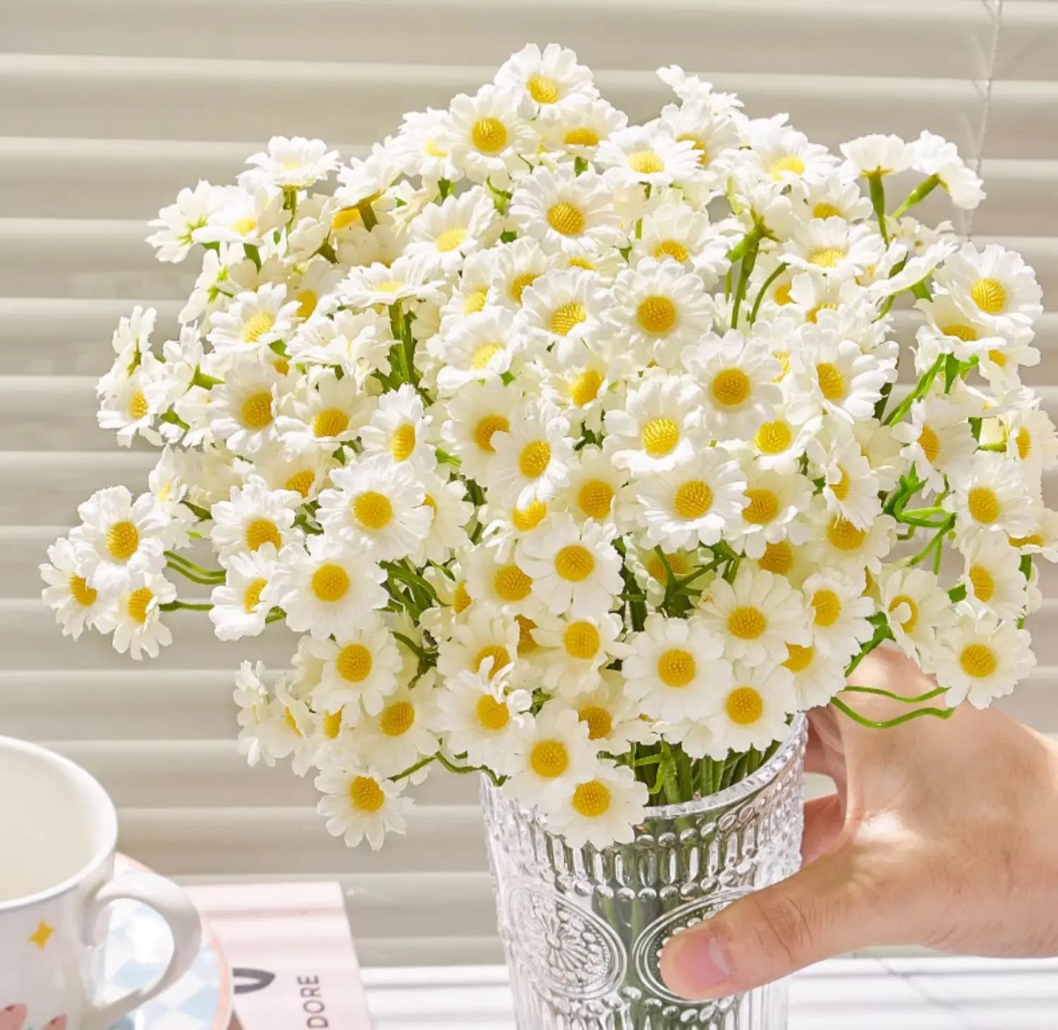 Daisy Flowers Bouquet for Table Decoration Home Decor.