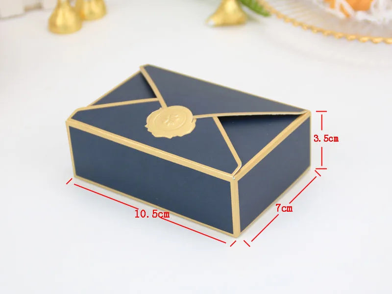 Neue Geschenkboxen, Verpackung in Umschlagform, Hochzeitsgeschenk.