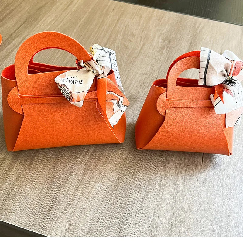 Große Geschenktüte aus Leder mit Schal für Hochzeitsfeiern, 10-teilige Geschenkverpackung.