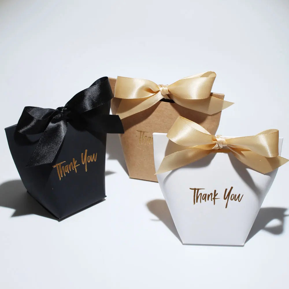 Charmante Süßigkeiten-Geschenkboxen „Danke“ mit Schleife